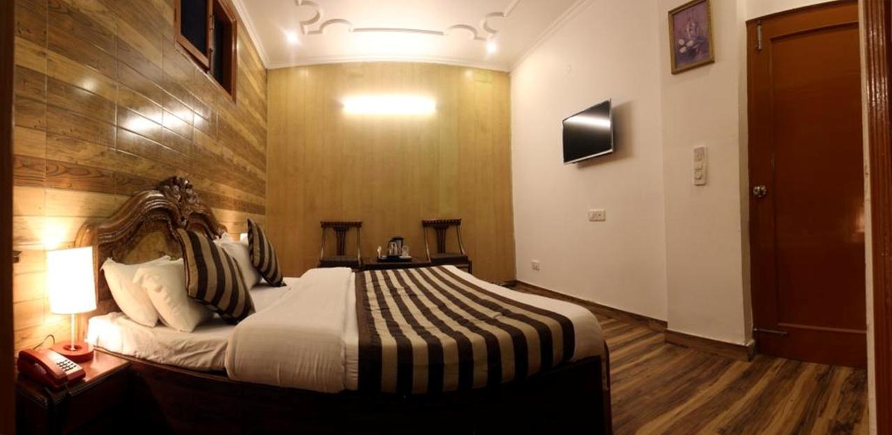 Divyansh Hotel Dharamsala Zewnętrze zdjęcie