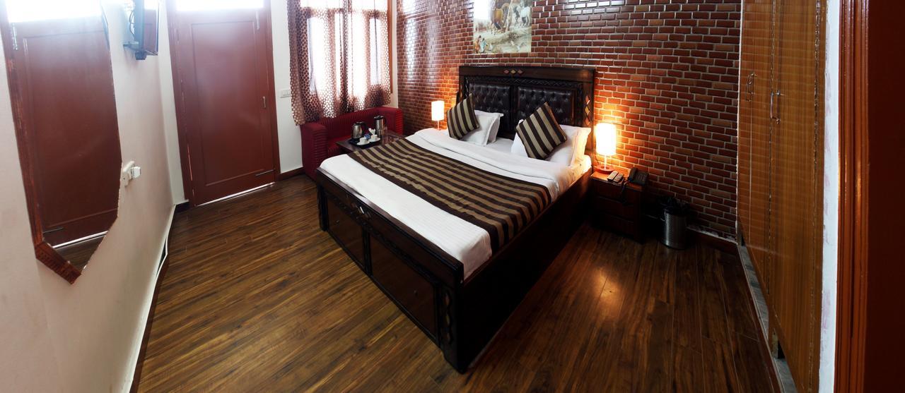 Divyansh Hotel Dharamsala Zewnętrze zdjęcie