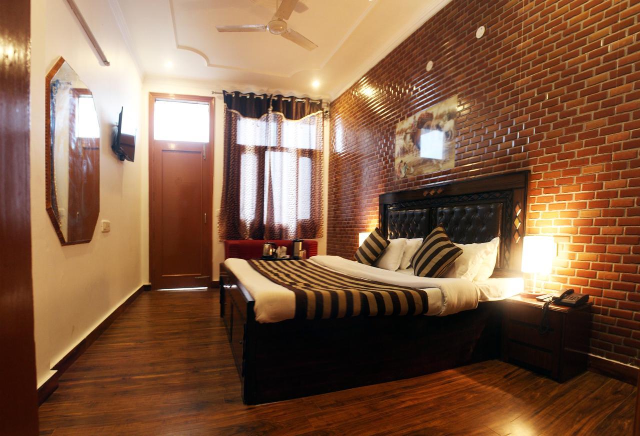 Divyansh Hotel Dharamsala Zewnętrze zdjęcie