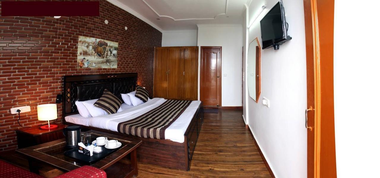 Divyansh Hotel Dharamsala Zewnętrze zdjęcie